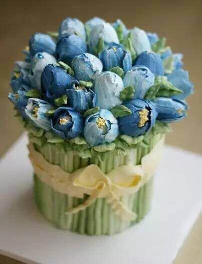 蓝色妖姬裱花蛋糕